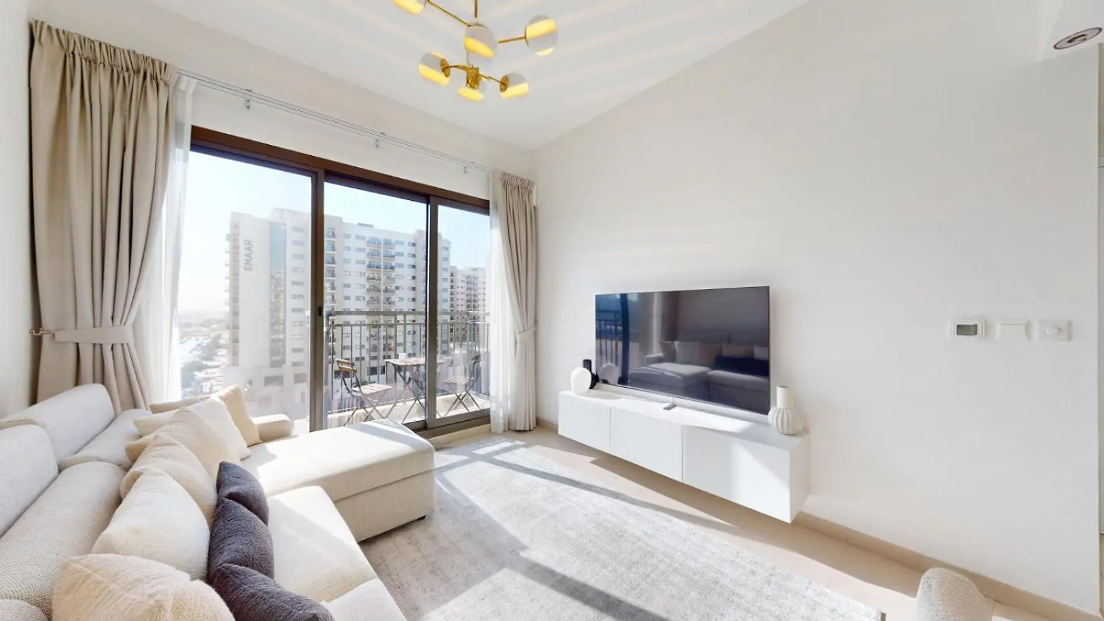 Una Tower - Peaceful One Bedroom In Townsquare Dubai United Arab Emirates